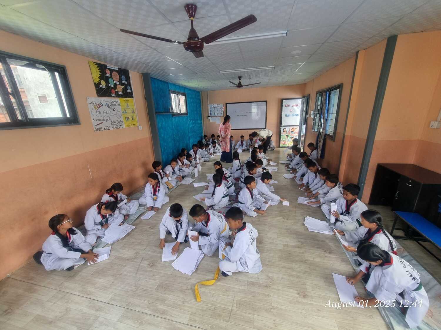 Small kids Academy