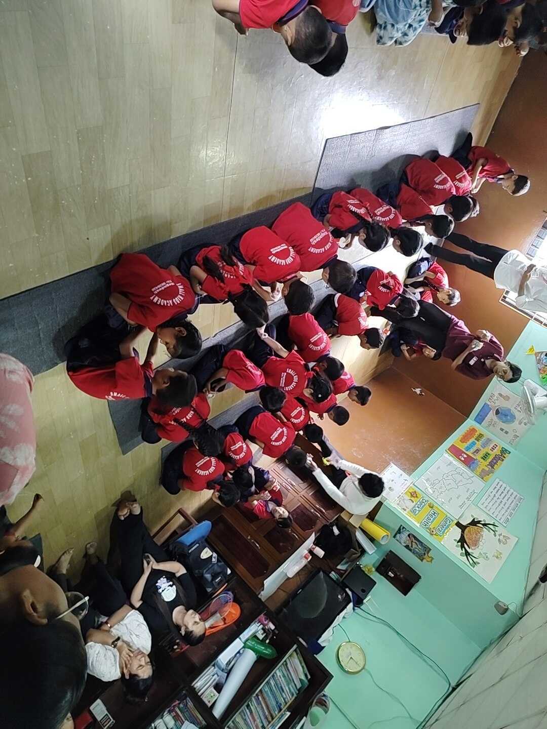 Small kids Academy
