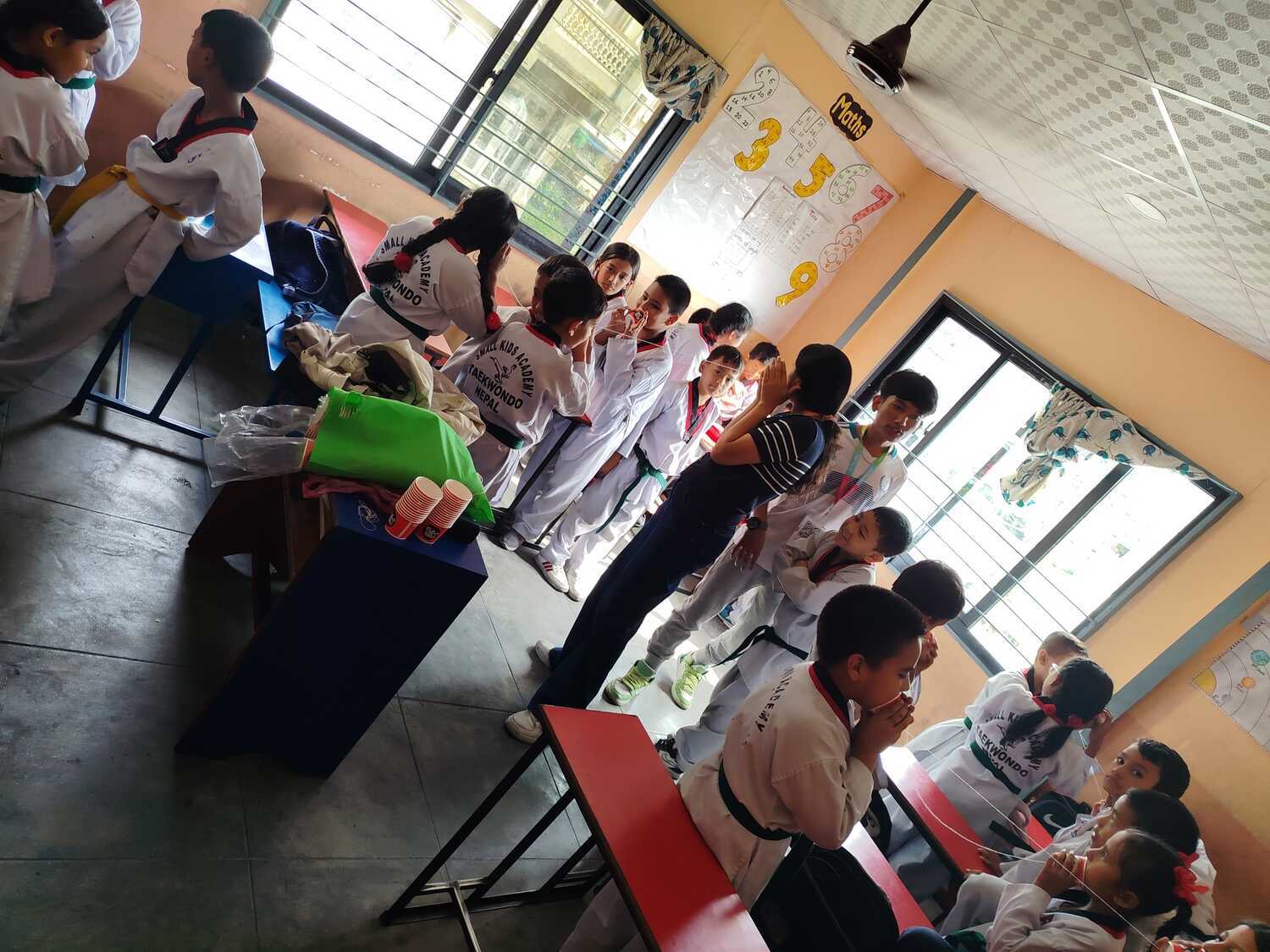 Small kids Academy