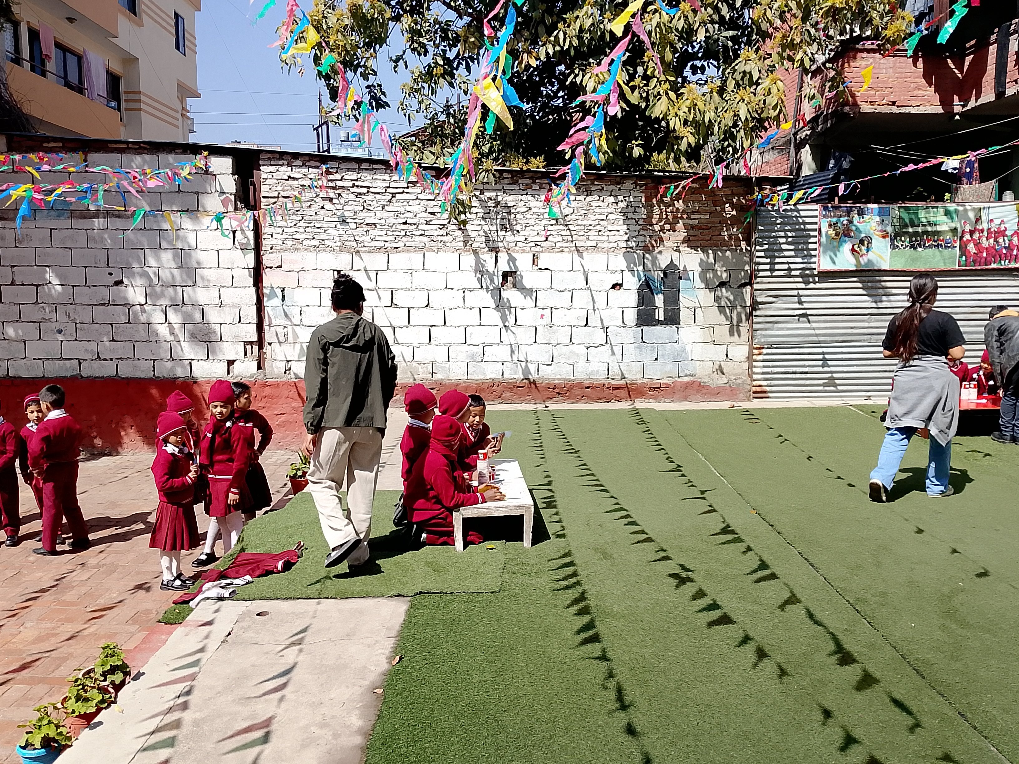 Daphe english school