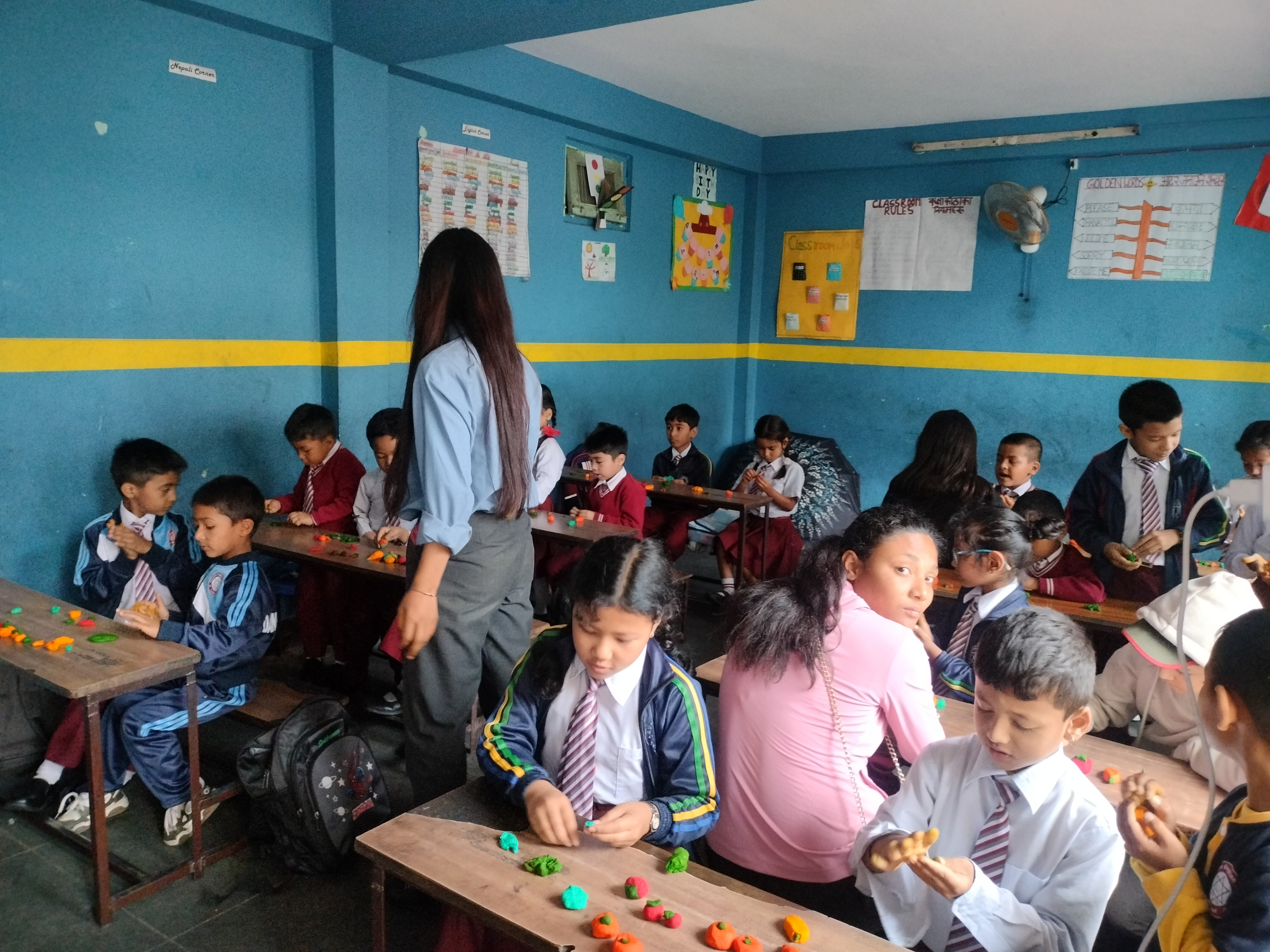 Daphe english school