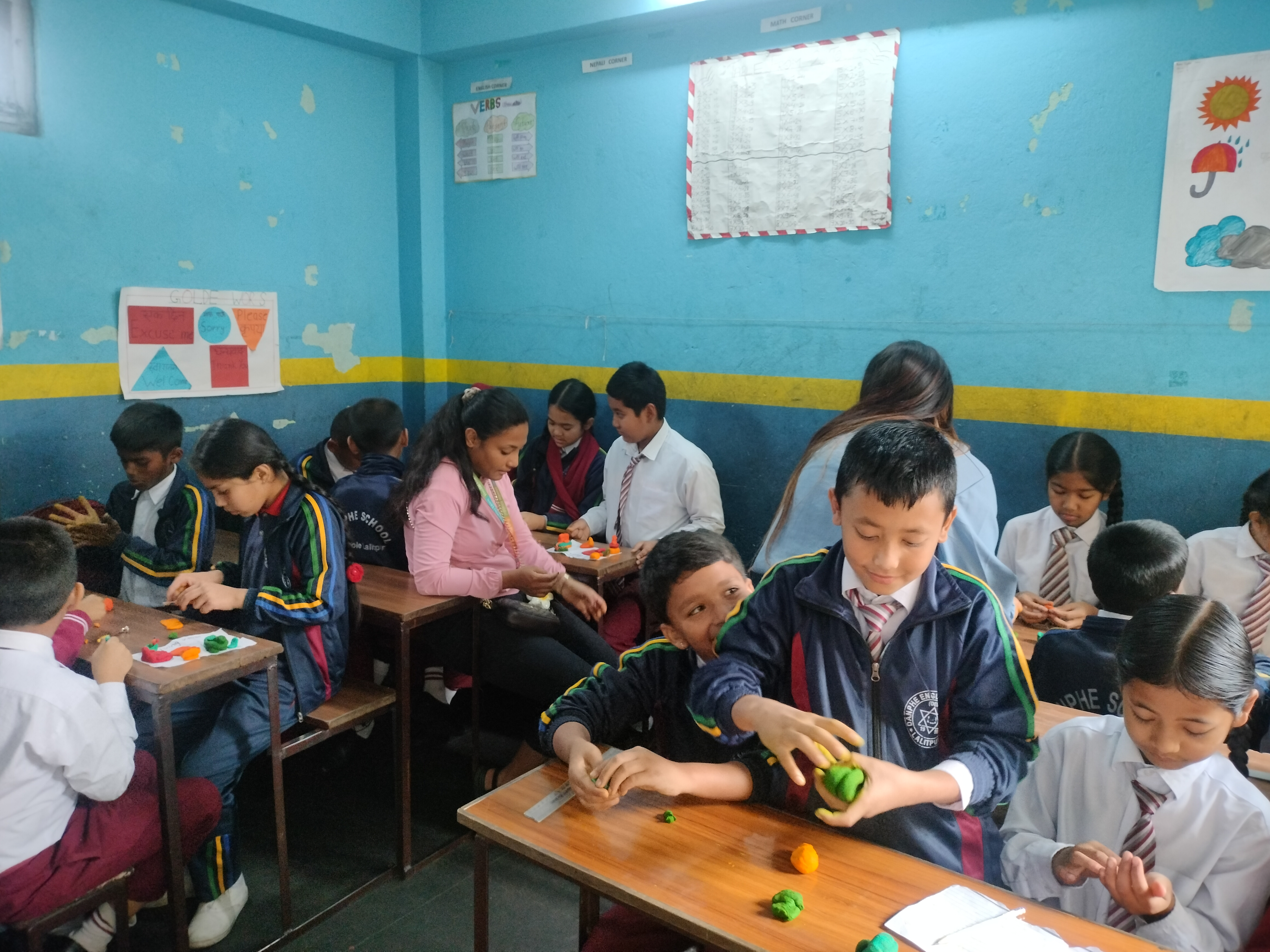 Daphe english school