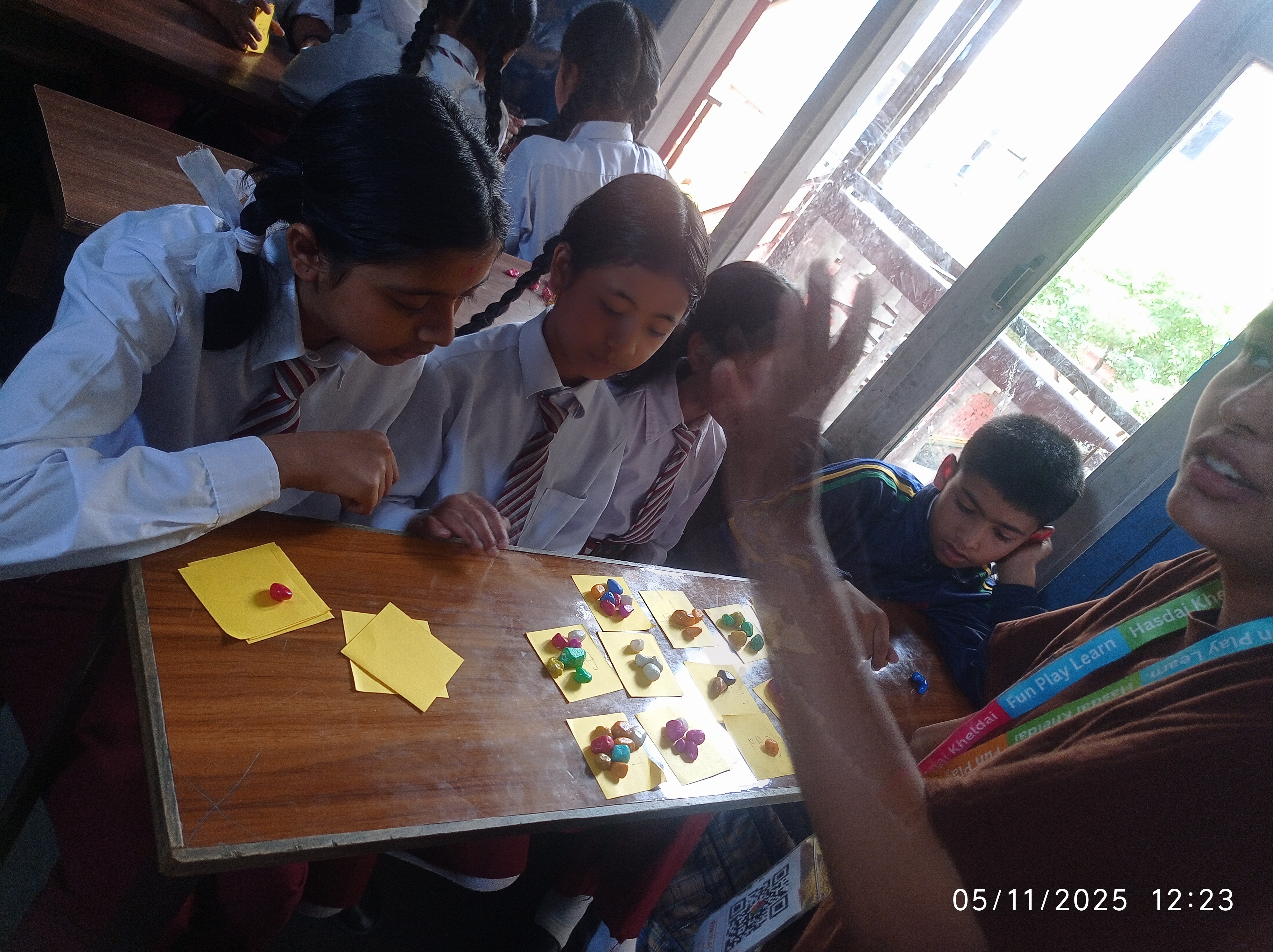 Daphe english school