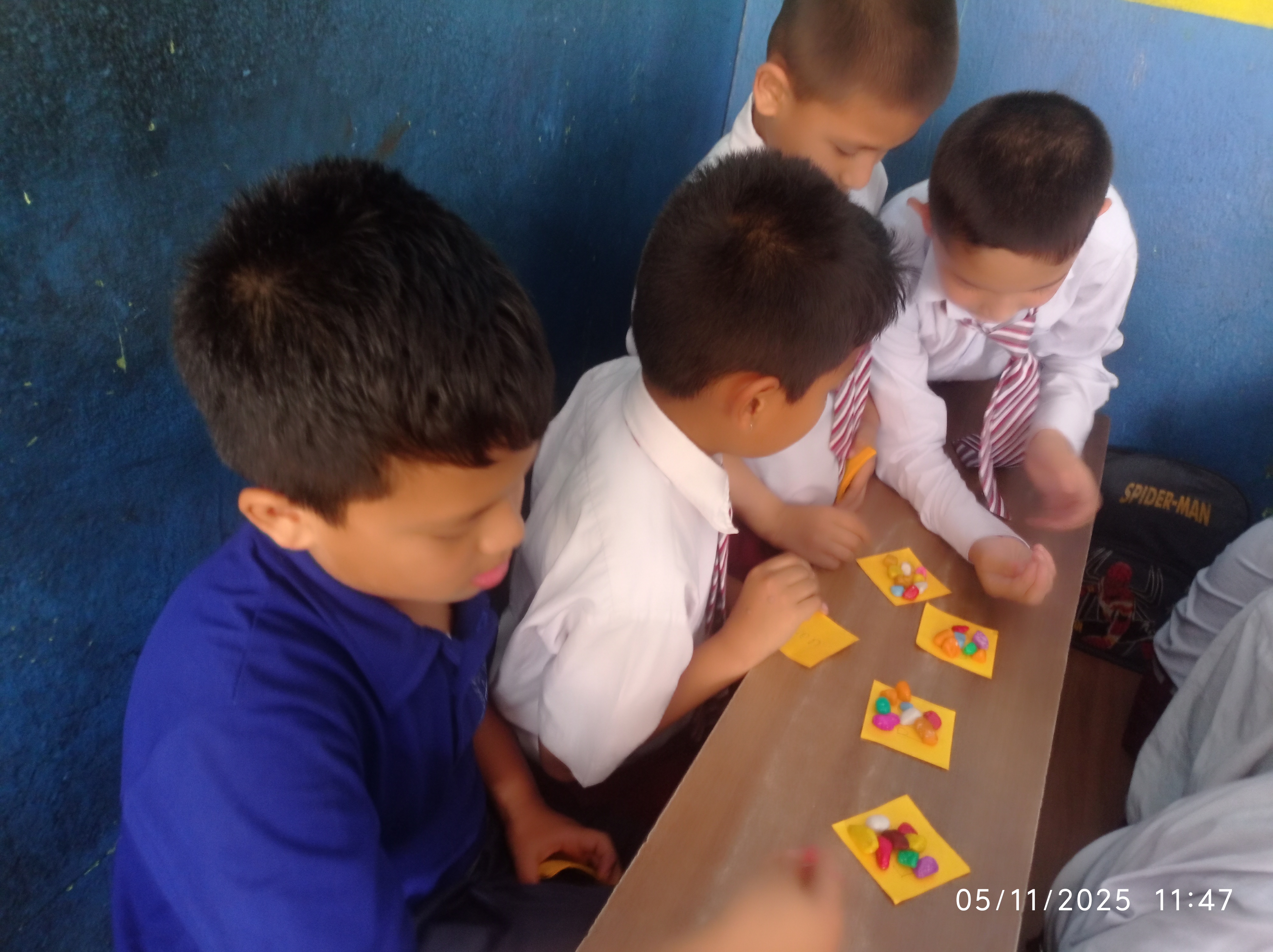 Daphe english school