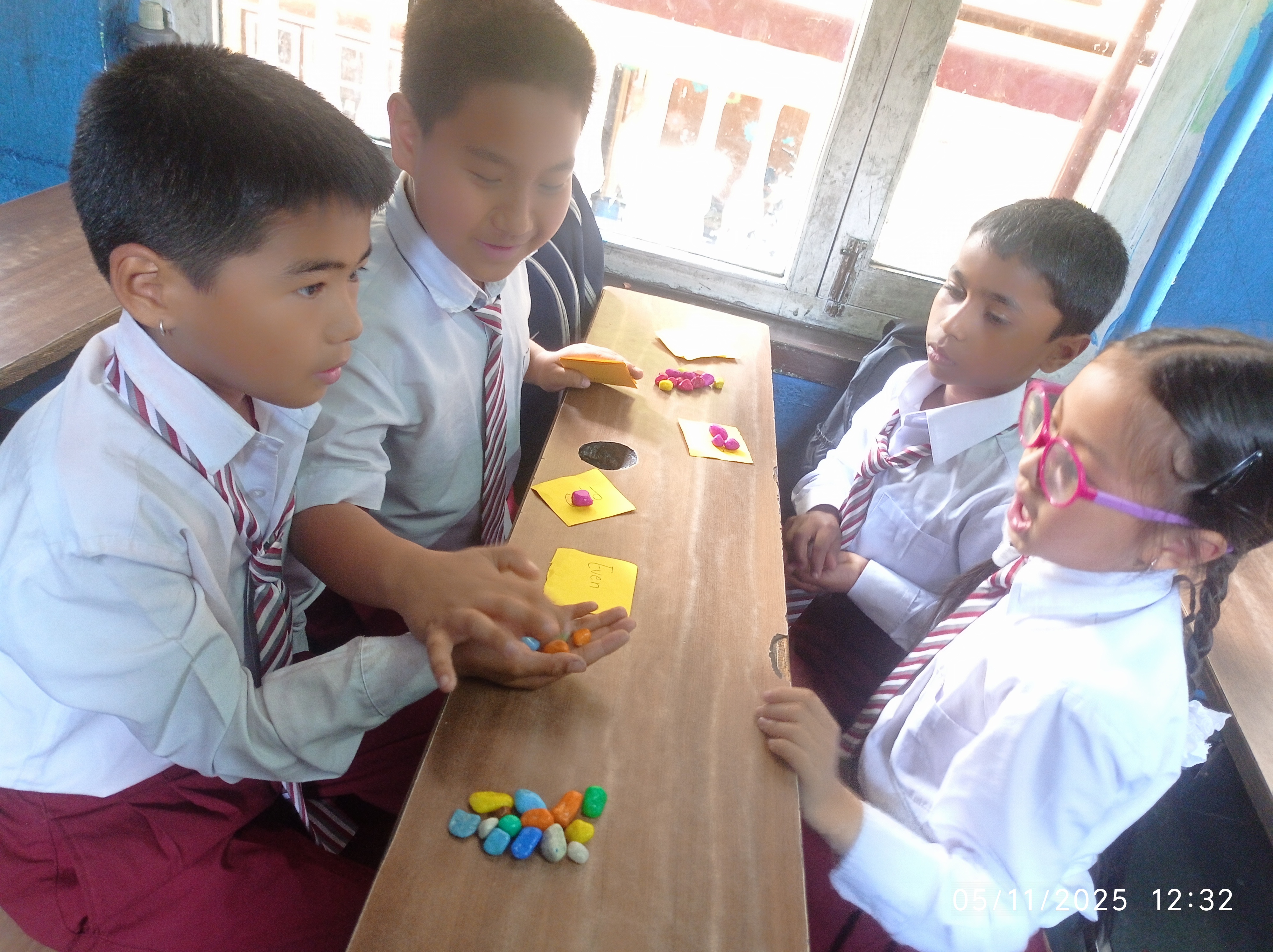 Daphe english school