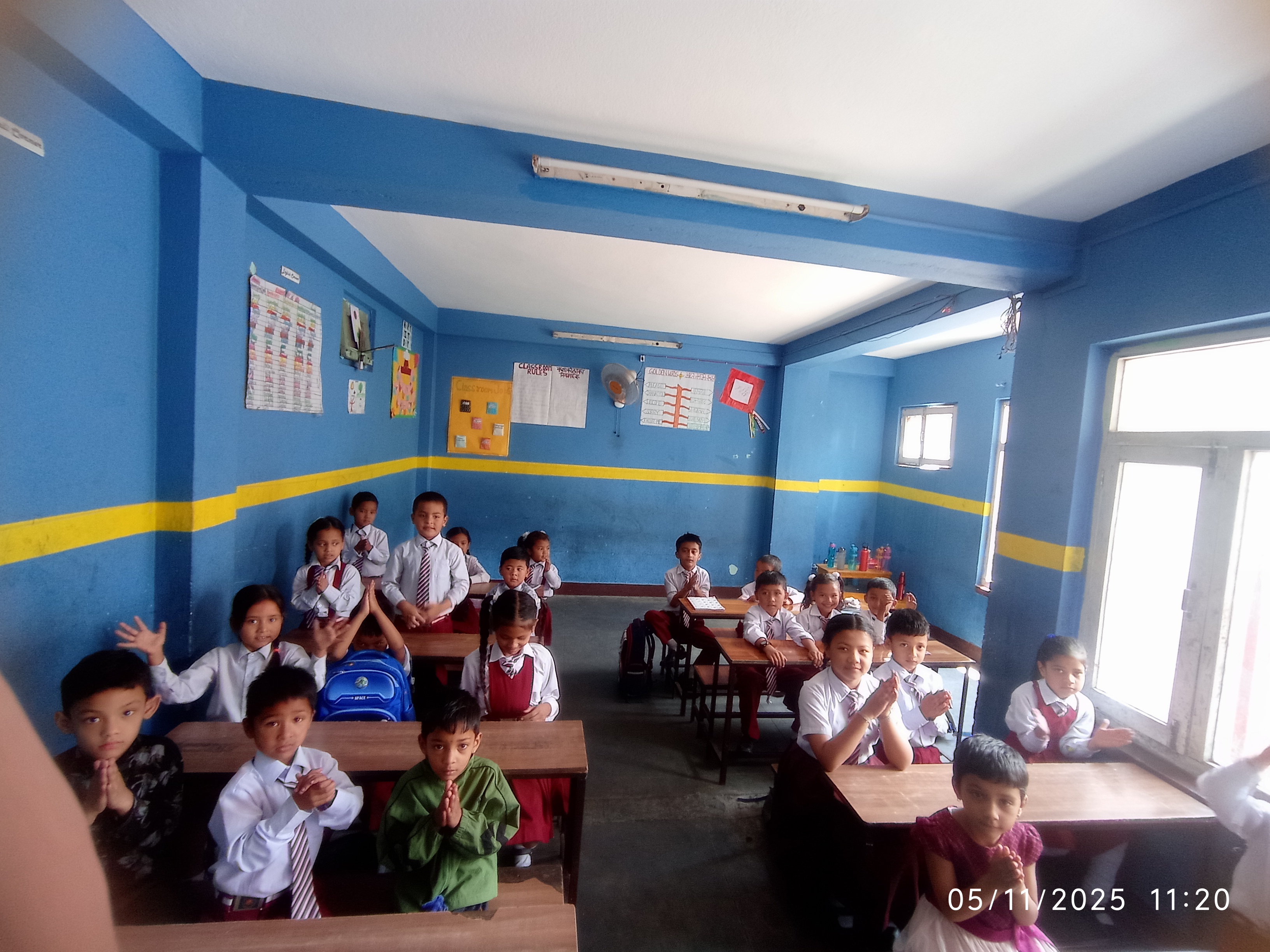 Daphe english school