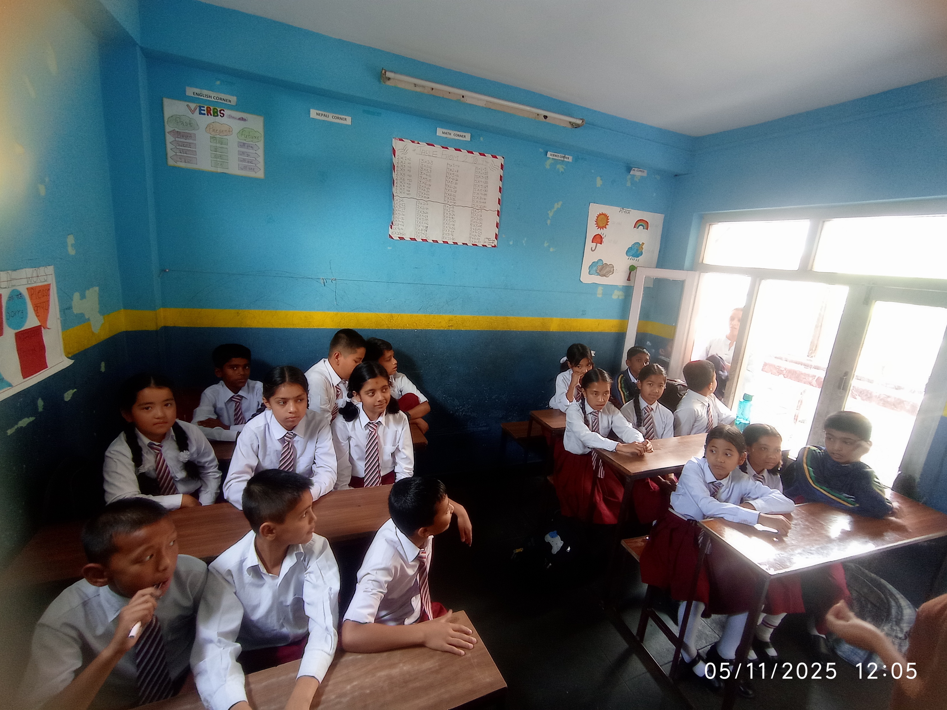 Daphe english school