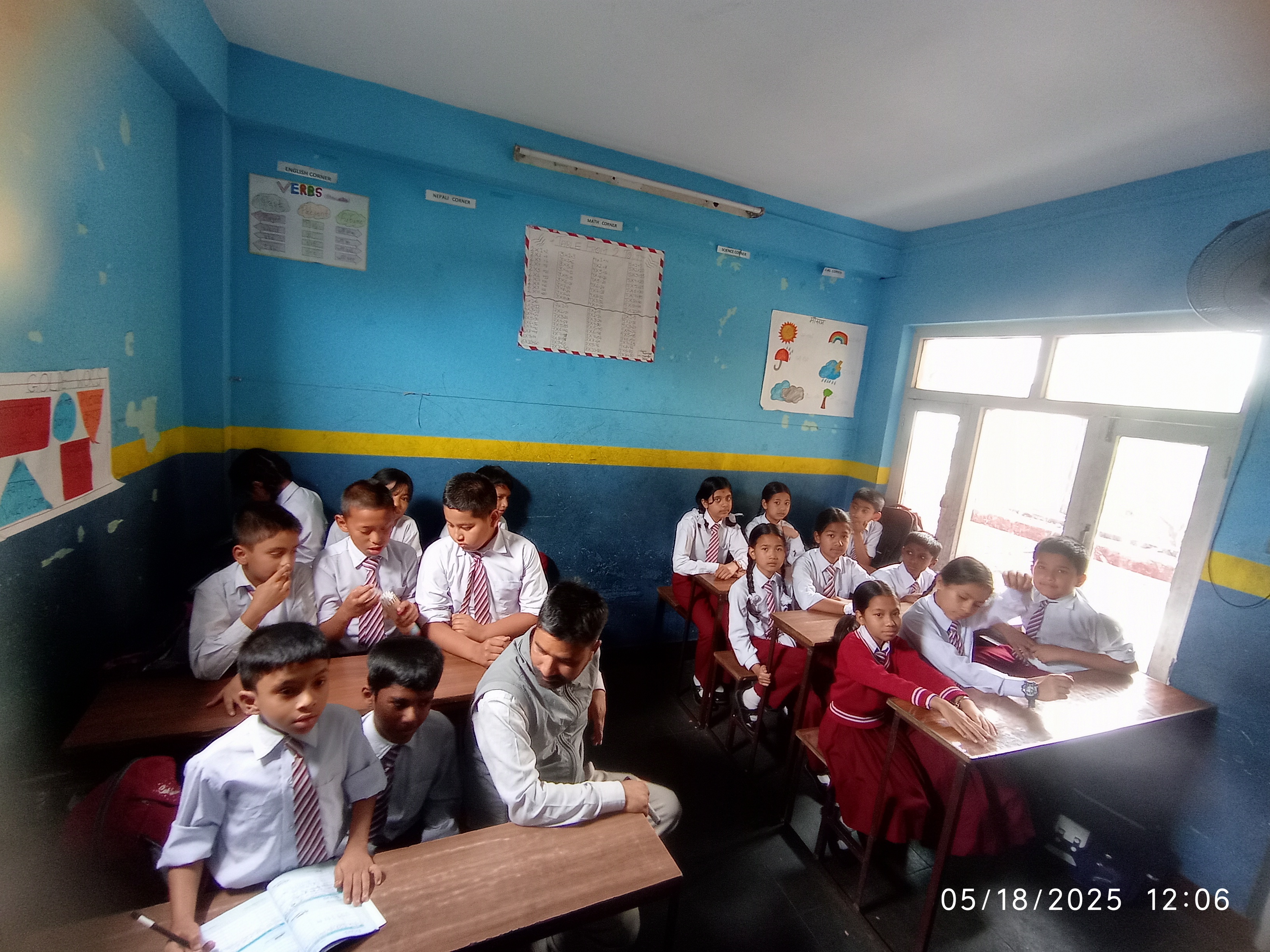 Daphe english school
