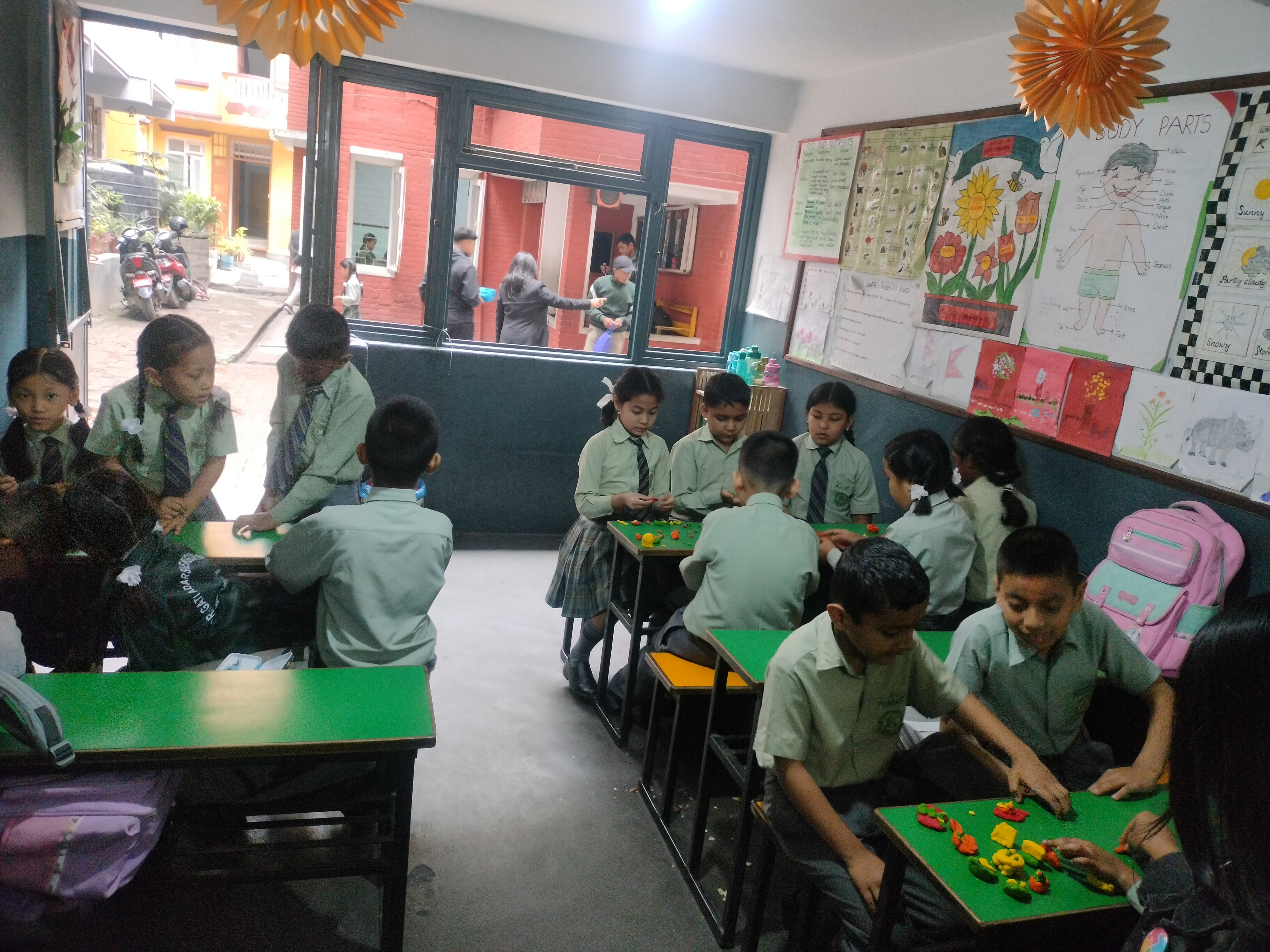 Pragati Adarsh English School
