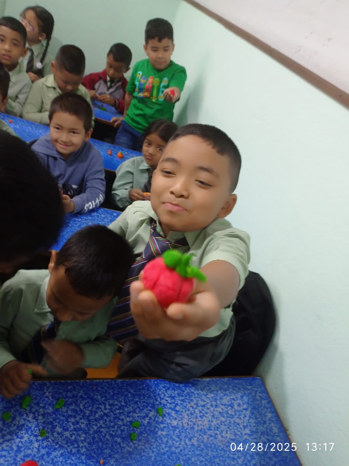 Pragati Adarsh English School