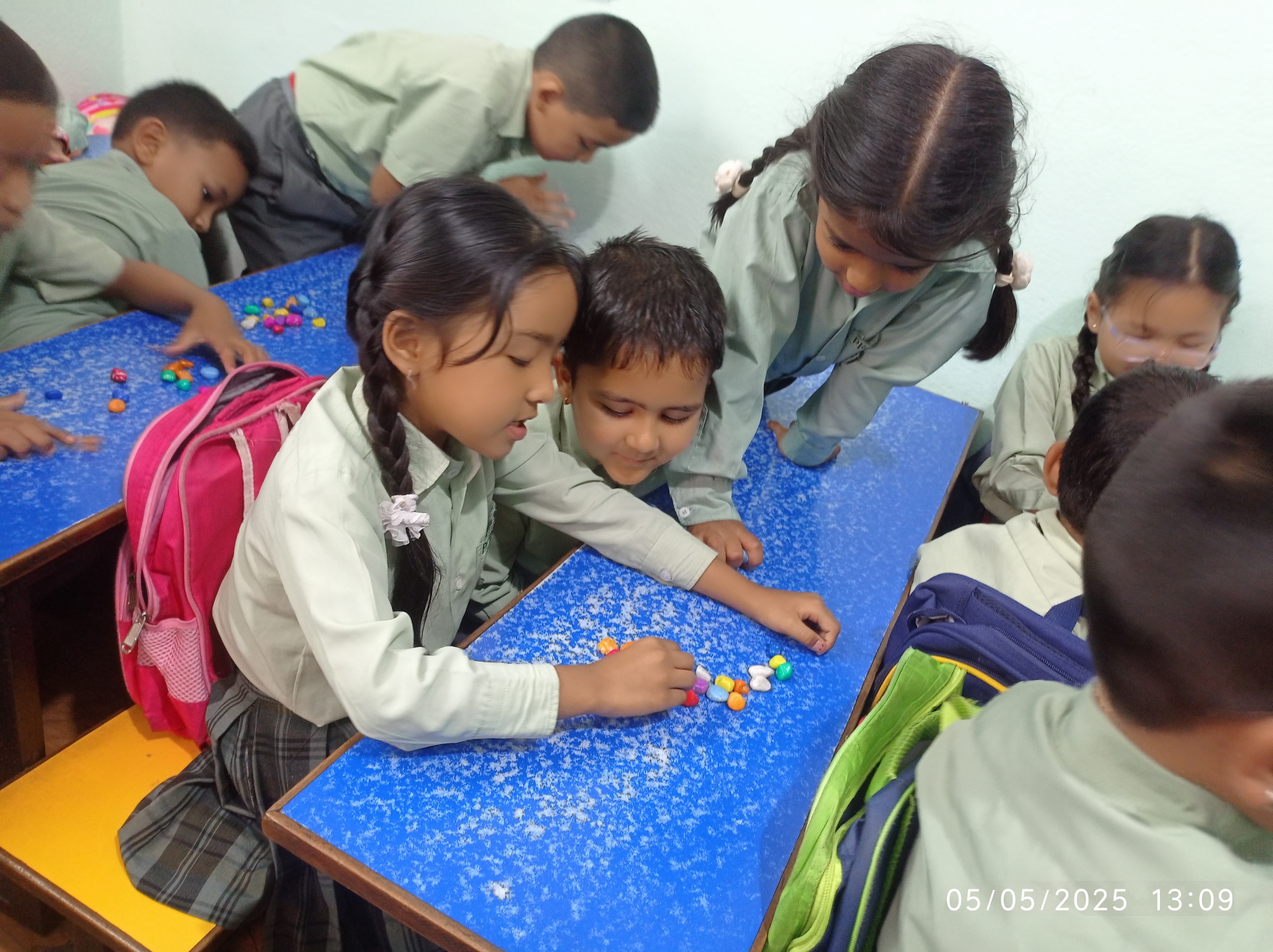 Pragati Adarsh English School