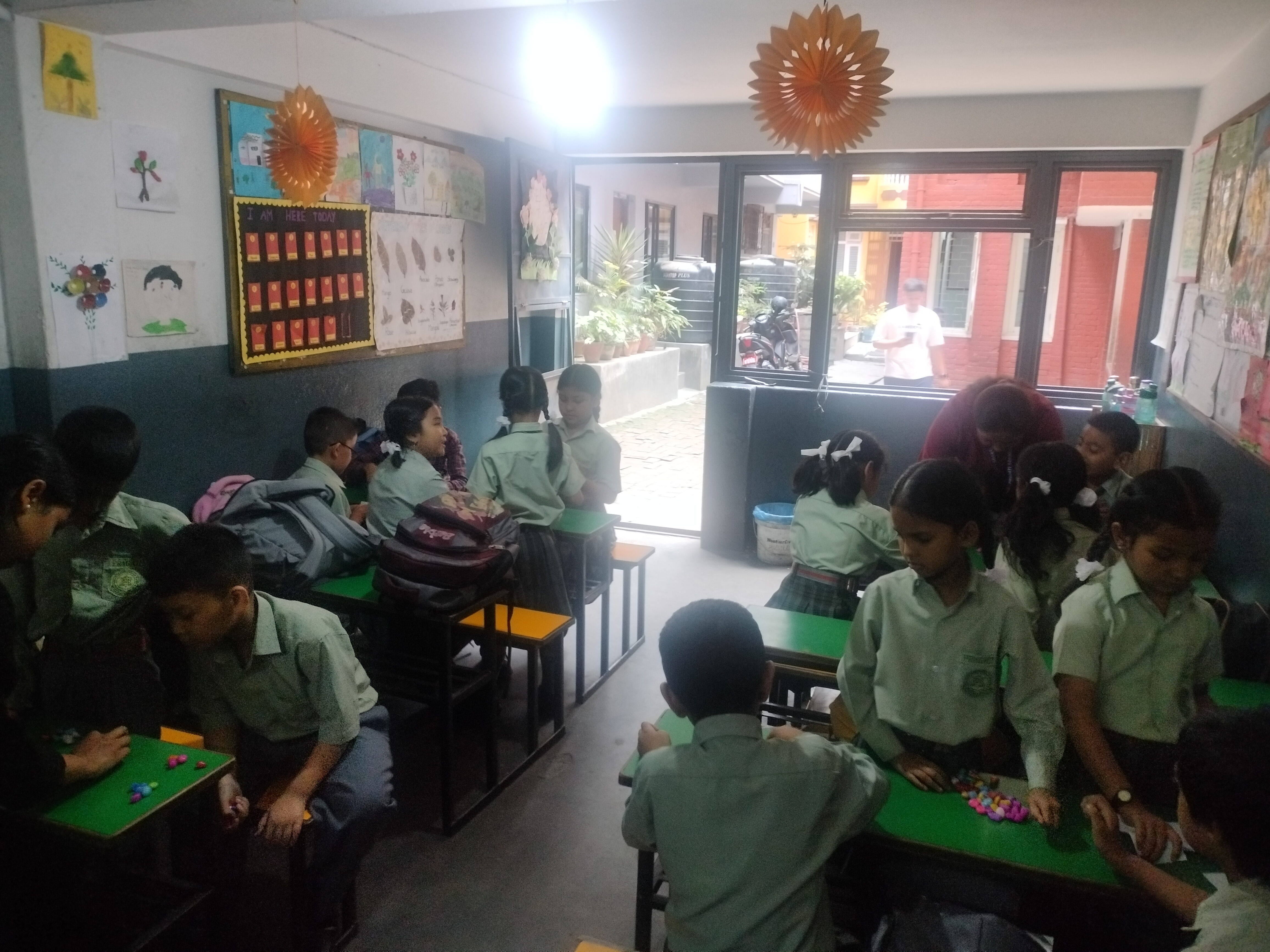 Pragati Adarsh English School
