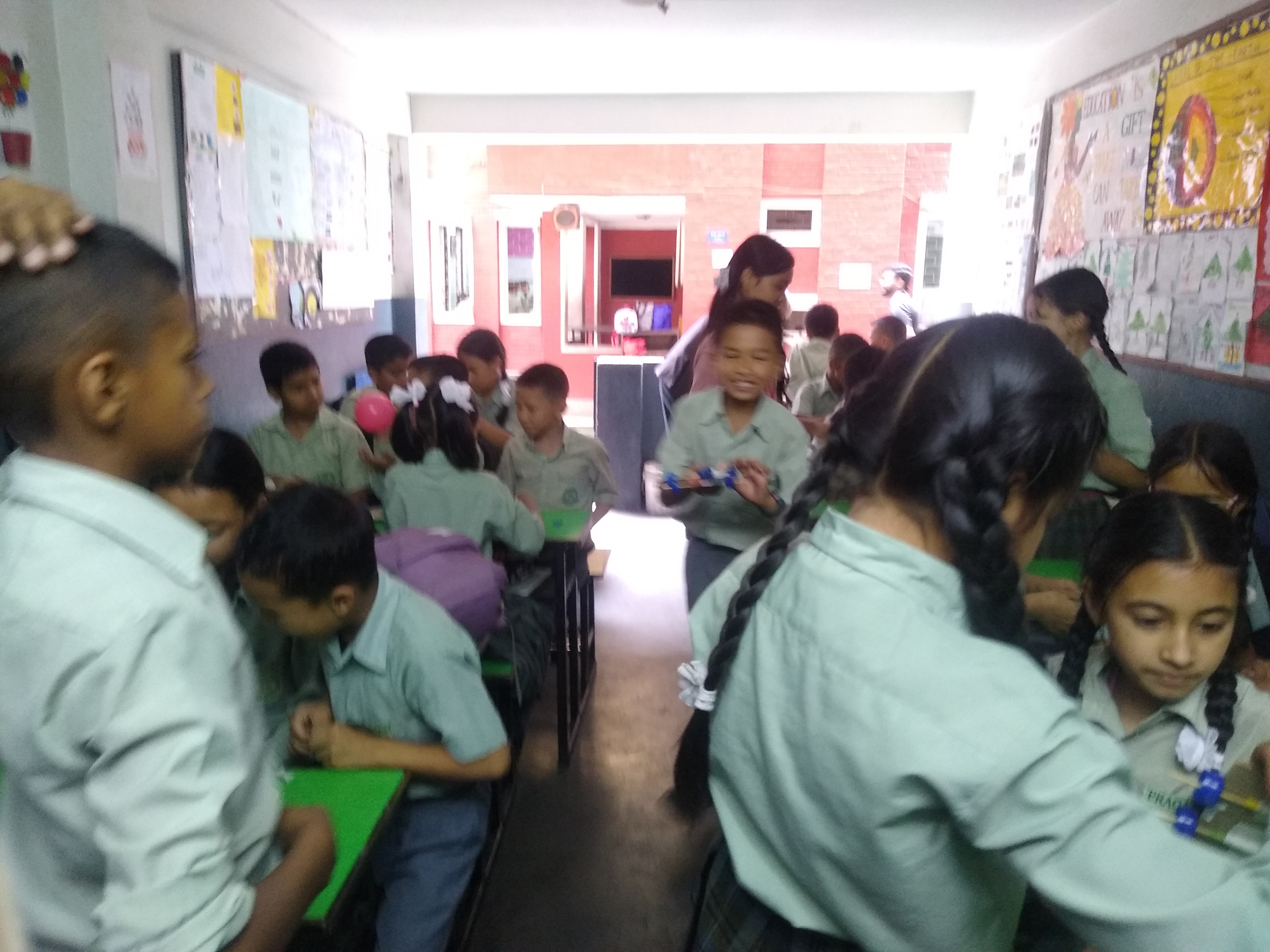 Pragati Adarsh English School
