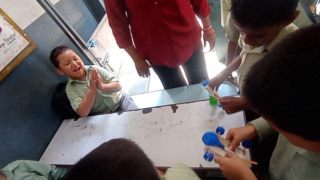 Pragati Adarsh English School