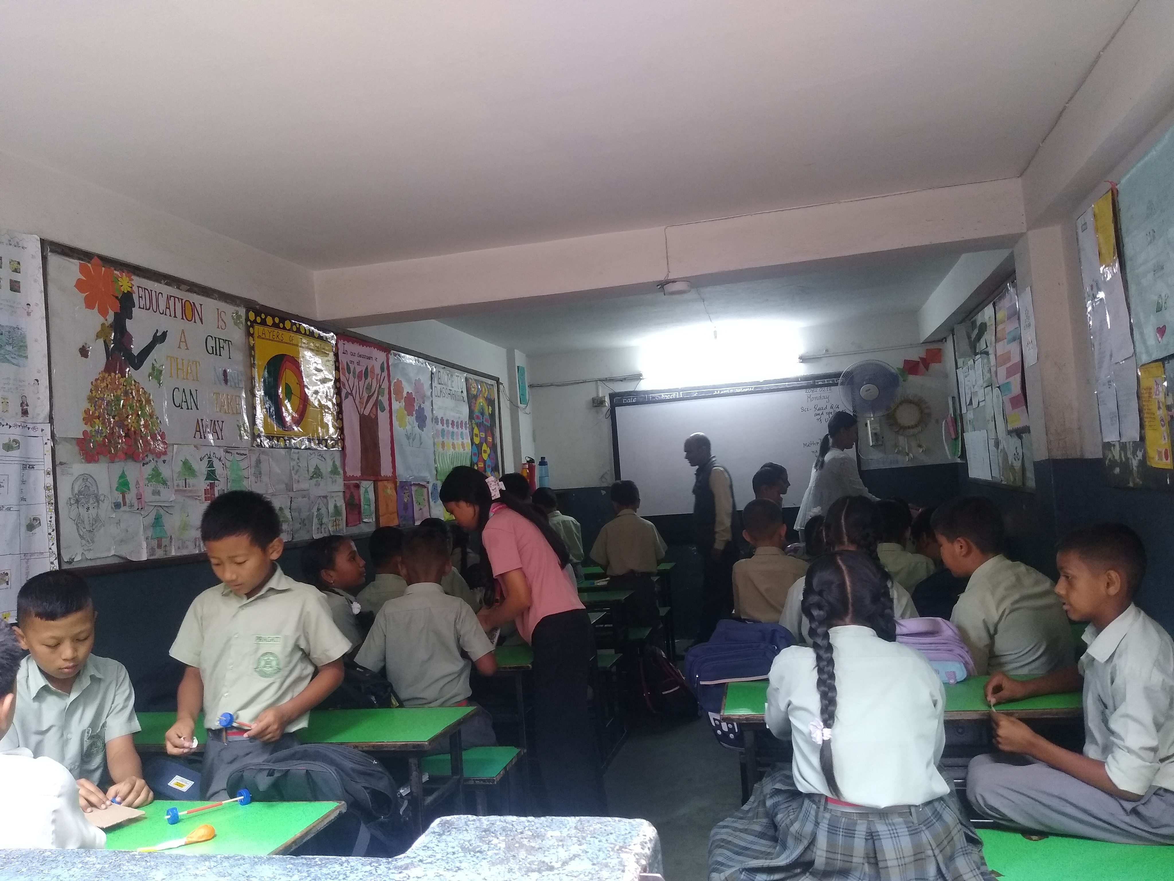 Pragati Adarsh English School