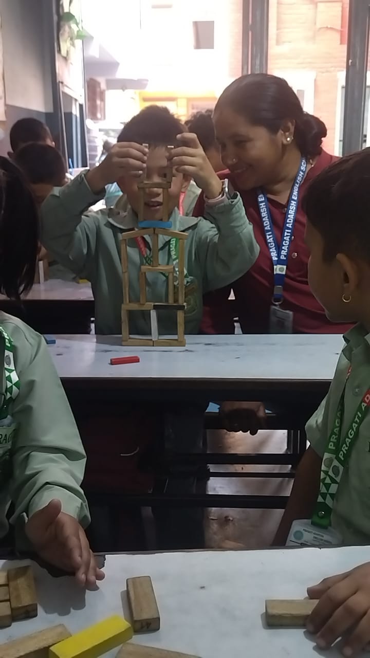 Pragati Adarsh English School