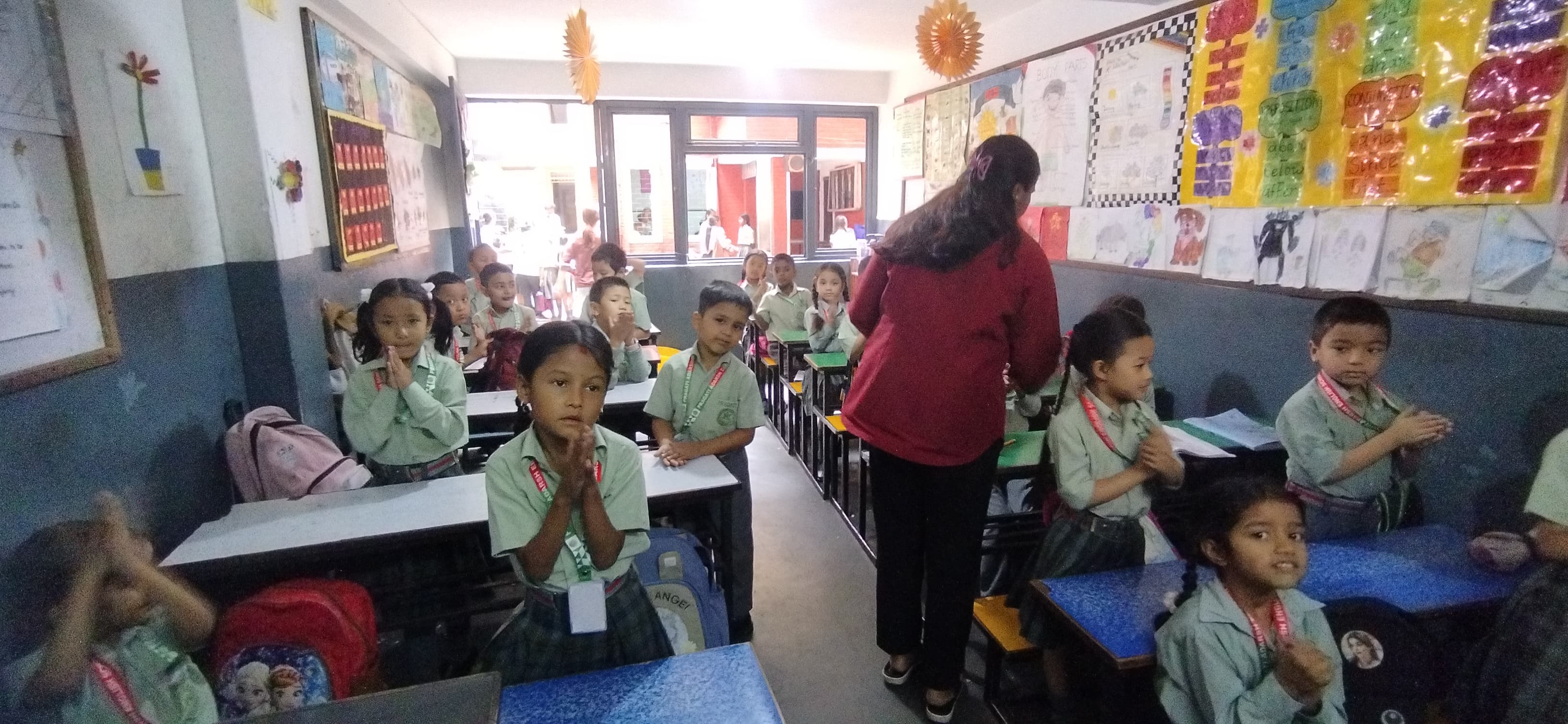 Pragati Adarsh English School