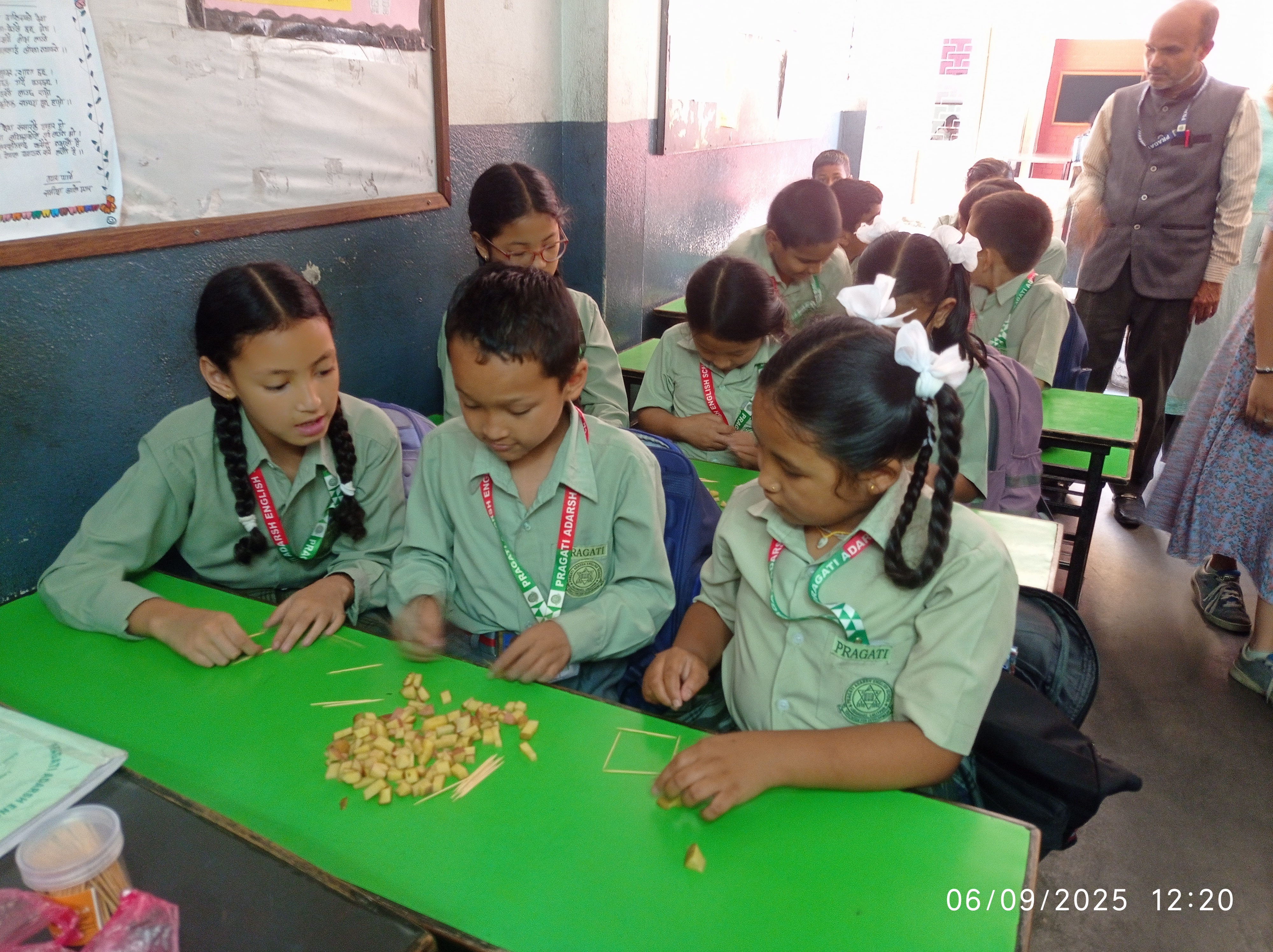 Pragati Adarsh English School