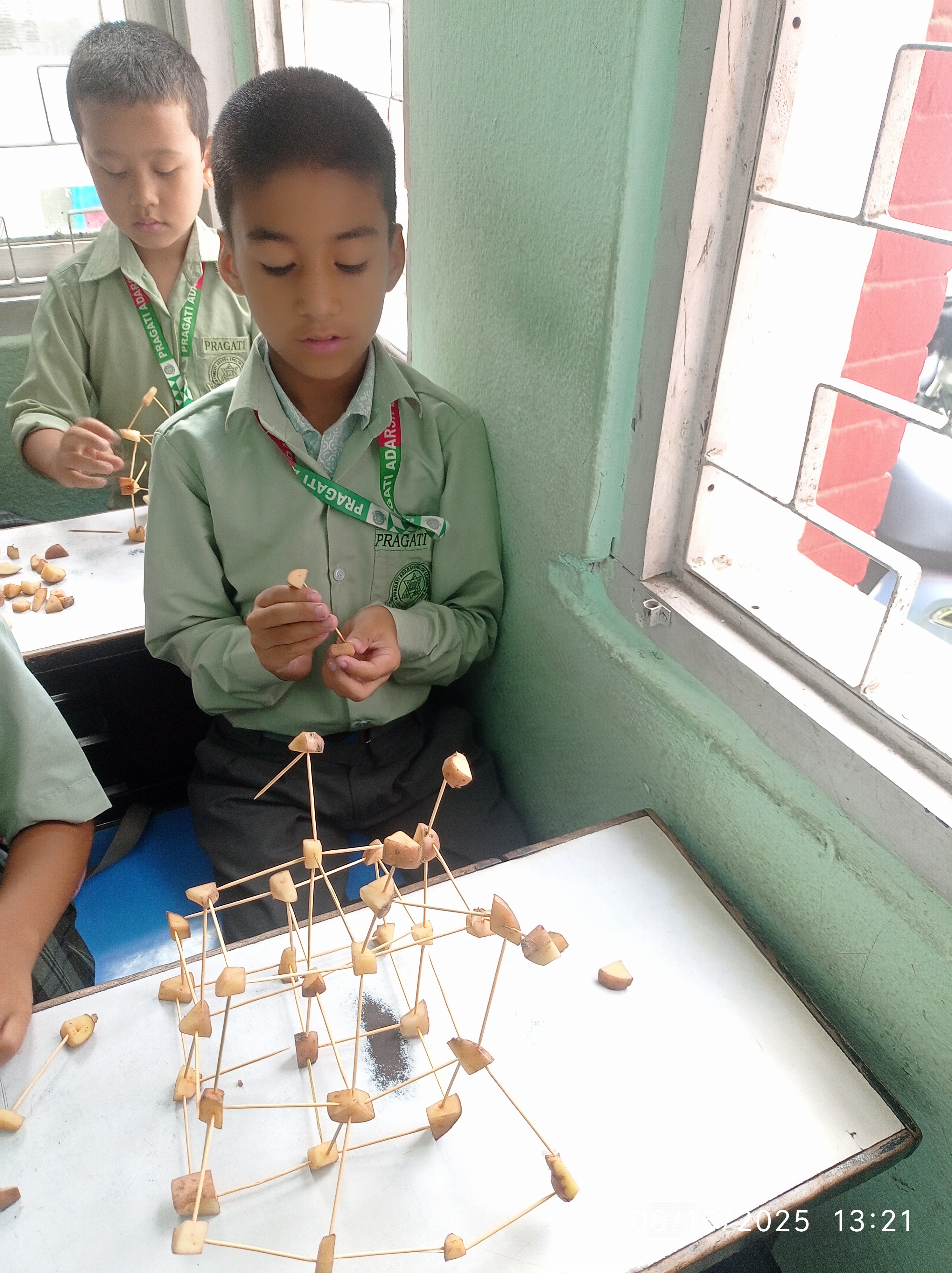 Pragati Adarsh English School