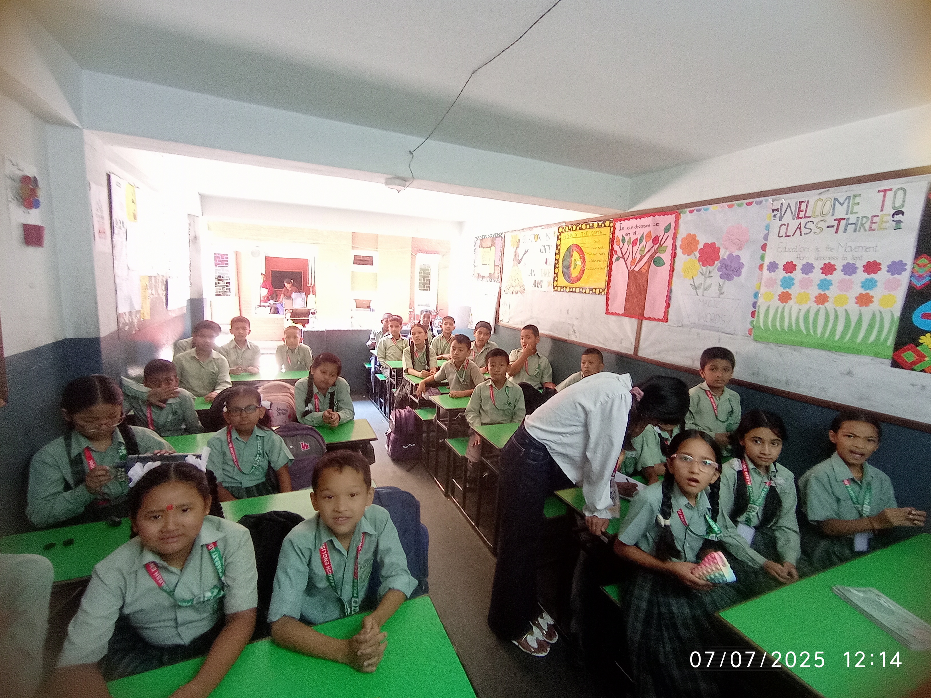 Pragati Adarsh English School