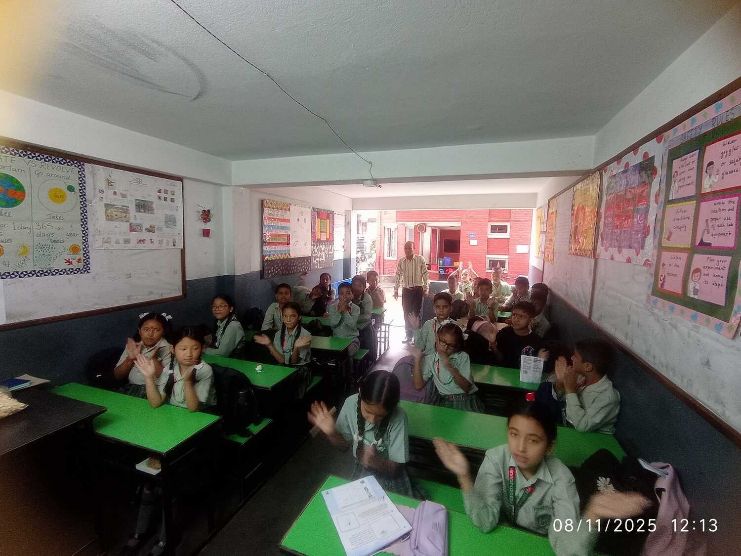 Pragati Adarsh English School