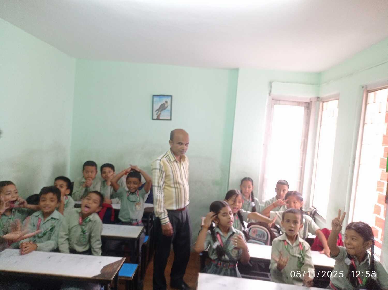 Pragati Adarsh English School