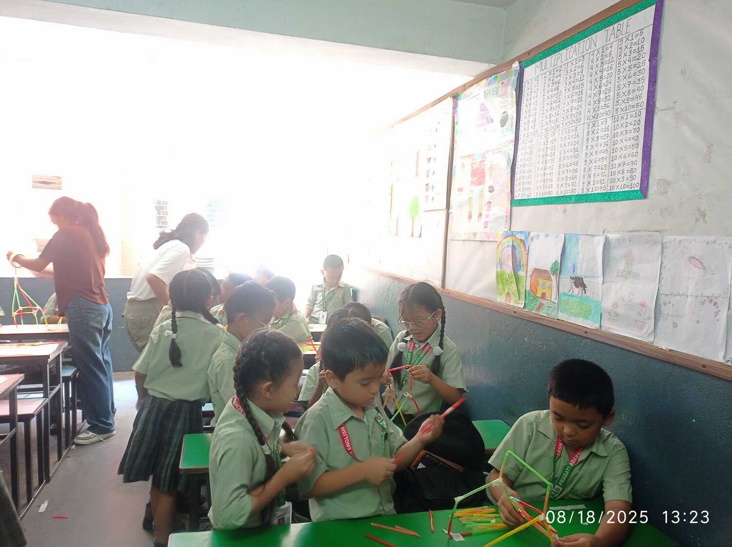 Pragati Adarsh English School